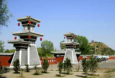 Zhaojun Tomb